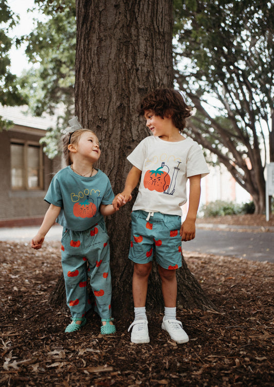 iMiN Kids Boys Knee Length Cotton Shorts Mineral Green Boom Tomato